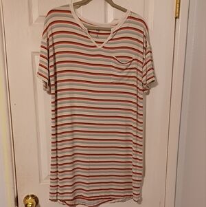 💰Dip sleep shirt, size M.